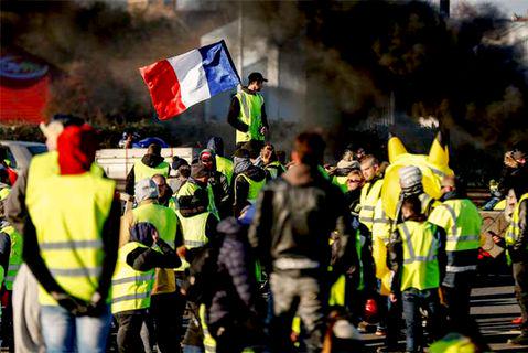 الاحتجاجات الفرنسية تنهار!