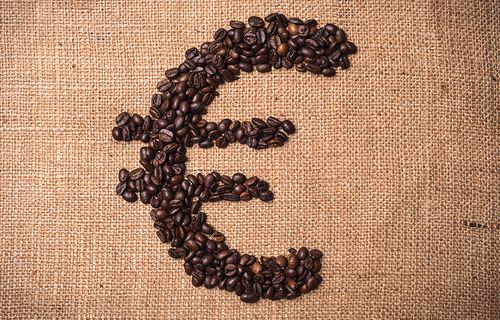 بالإنفوجراف: فنجان القهوة يُكلف الإتحاد الأوروبي 8.7 مليارات يورو.