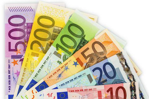 اليورو فوق مستويات 1.22 من جديد 
