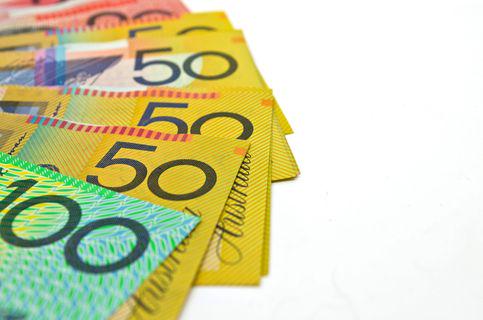 نجاح عمليات البيع على الدولار الأسترالي 