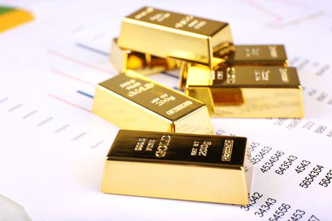 الذهب فوق مستويات 1870 دولار