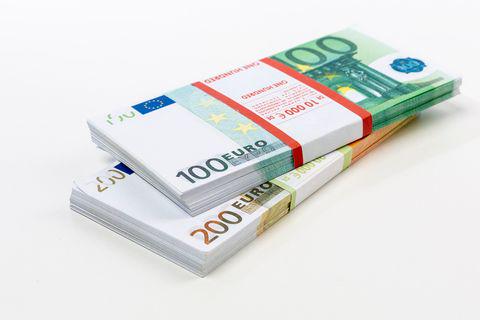 اليورو أمام الدولار يستعد لتعويض خسائره