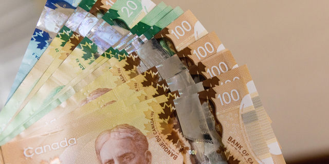 ارتفاع محتمل للدولار الكندي   