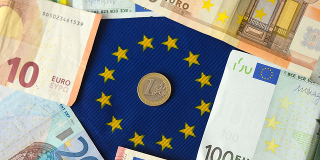 هل يؤثر المؤتمر الصحفي للبنك المركزي الأوروبي على اليورو إيجابا؟