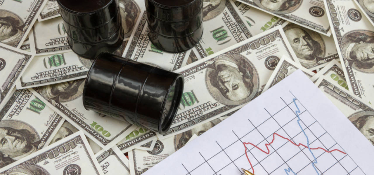 هل يرتفع الدولار مدعوما ببيانات مخزون النفط الخام؟