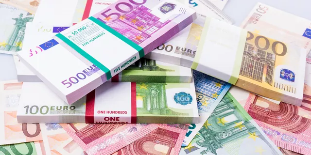 اليورو يصل الى اول المستويات المستهدفة 