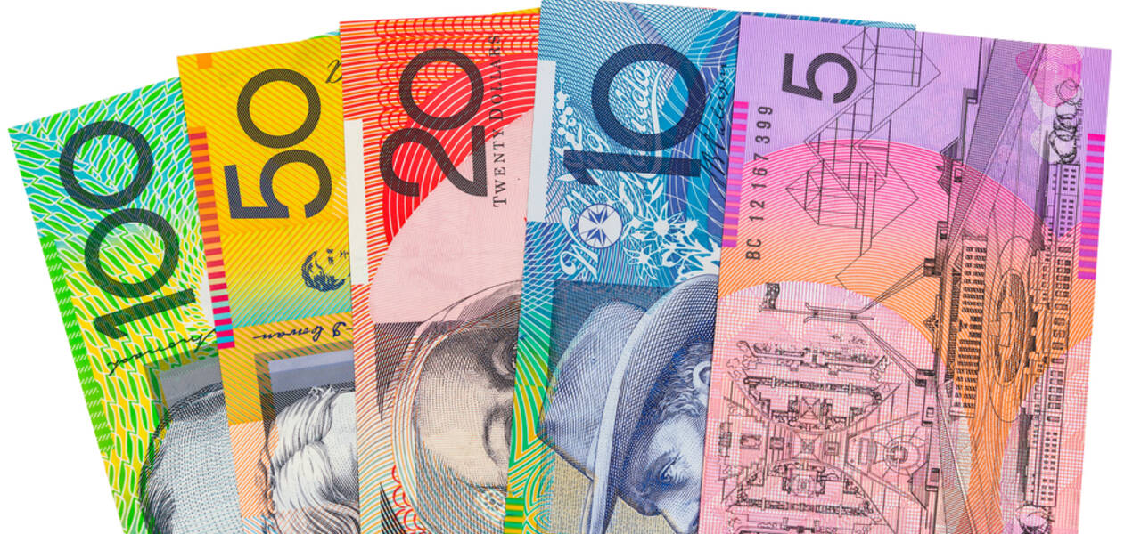 الدولار الأسترالي يحافظ على متوسط 50 يوم