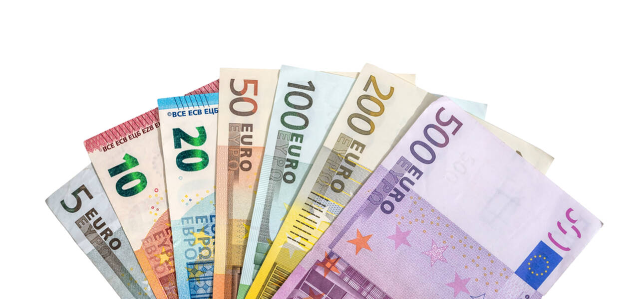أوامر شراء اليورو تحقق اكثر من 70 نقطة 