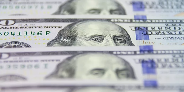 هل سيرتفع الدولار الأمريكي مرة أخرى؟