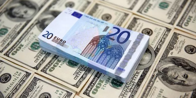 ما بين التضخم والفائدة والحرب: اليورو/دولار إلى أين؟ 